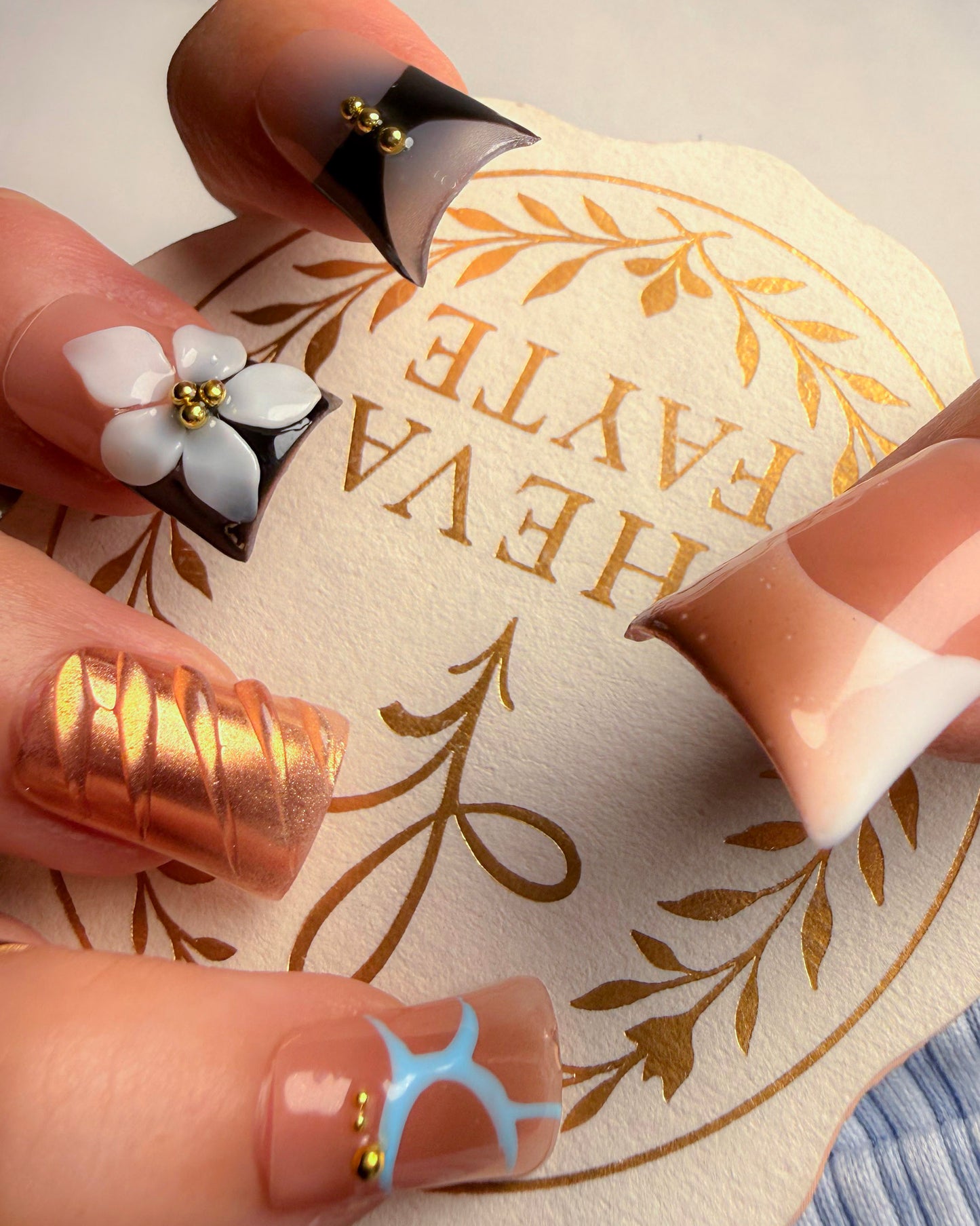 Long Square Graphic Press-On Nails – Atelier Mix