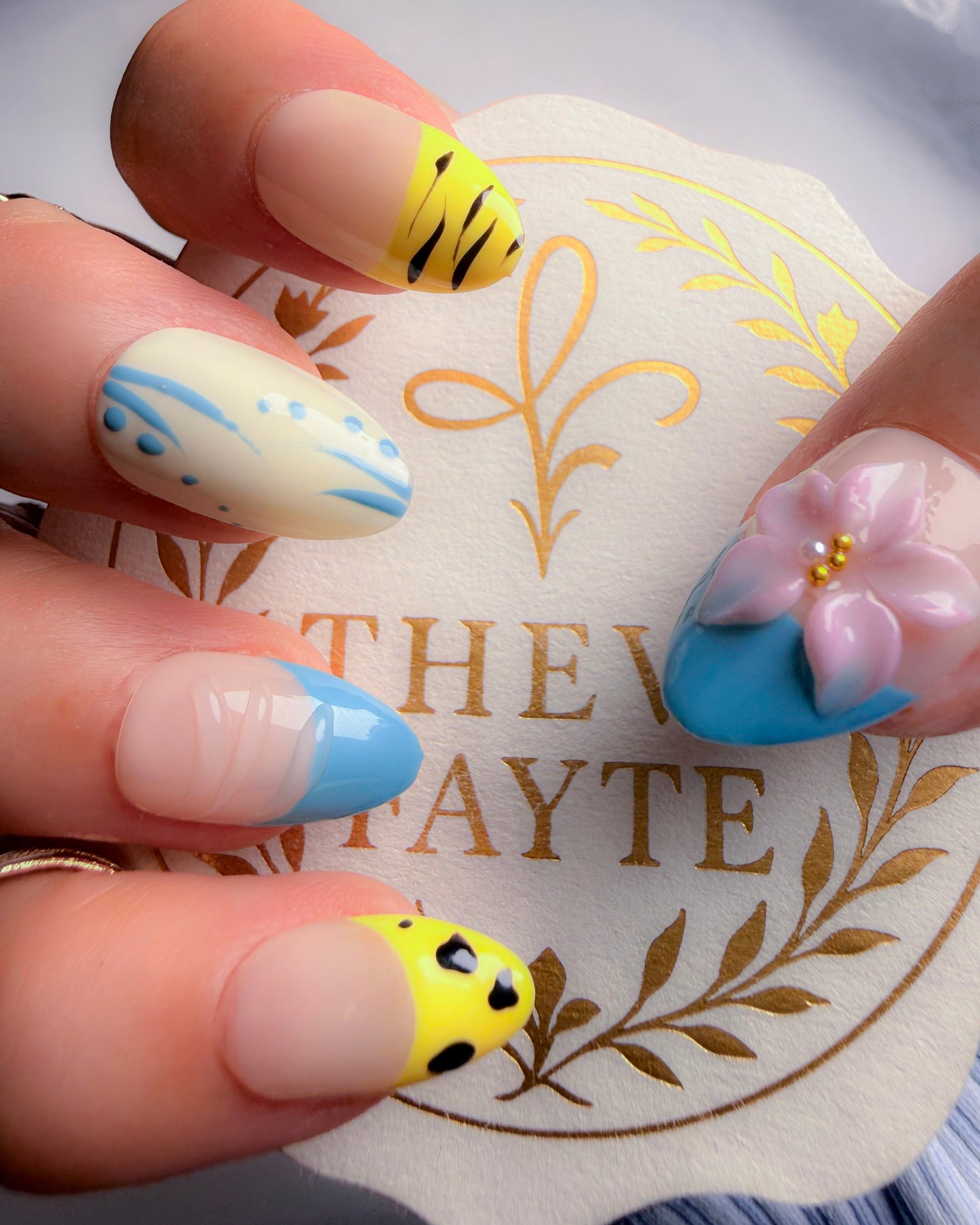Medium Almond Floral Press-On Nails – Citrus Garden