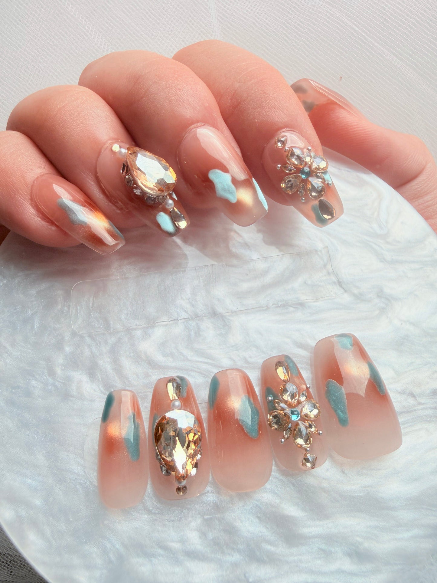 Square Abstract Crystal Press-On Nails – Modern Canvas