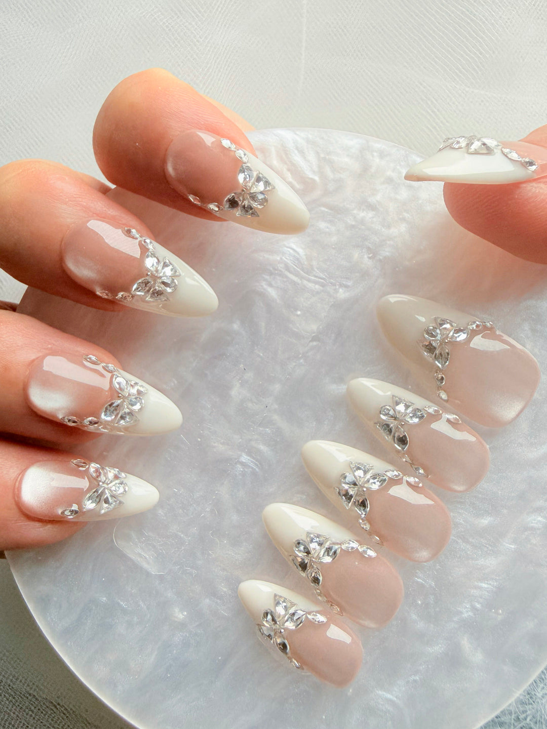 Medium Almond Diamond Press-On Nails – Ivory Radiance