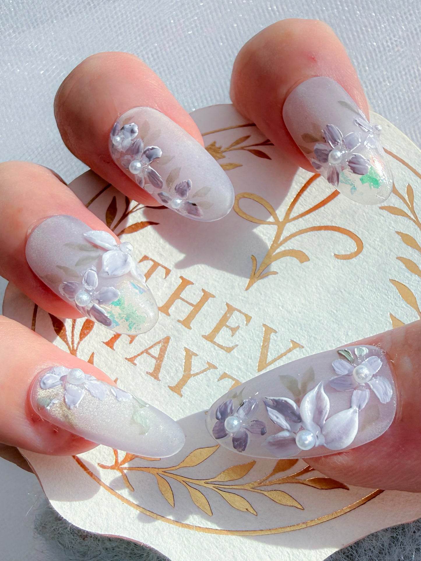 Medium Almond Floral Press-On Nails – Lavender Whisper